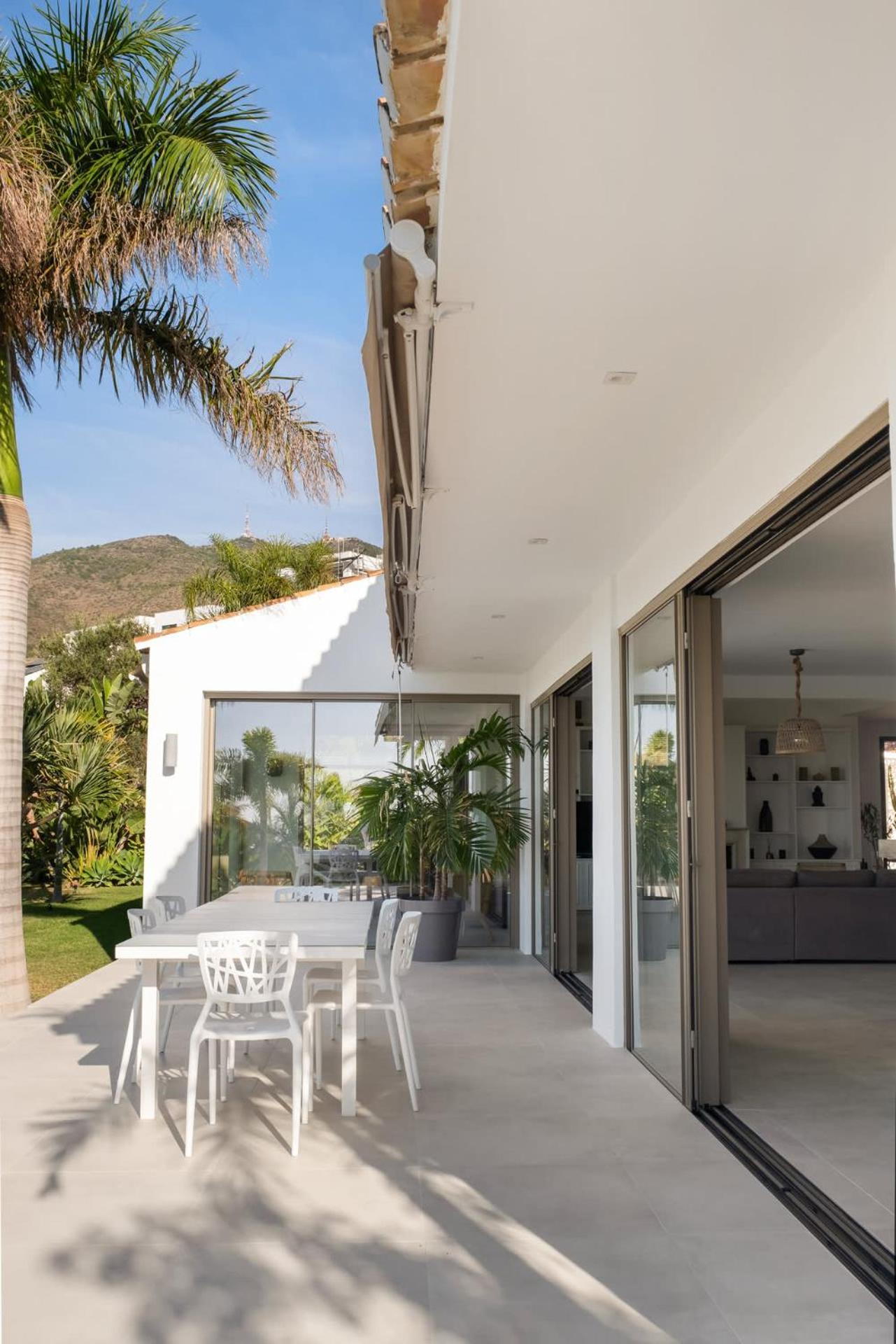 Bed & Breakfast In Villa Eden Palm Benalmádena Exteriör bild