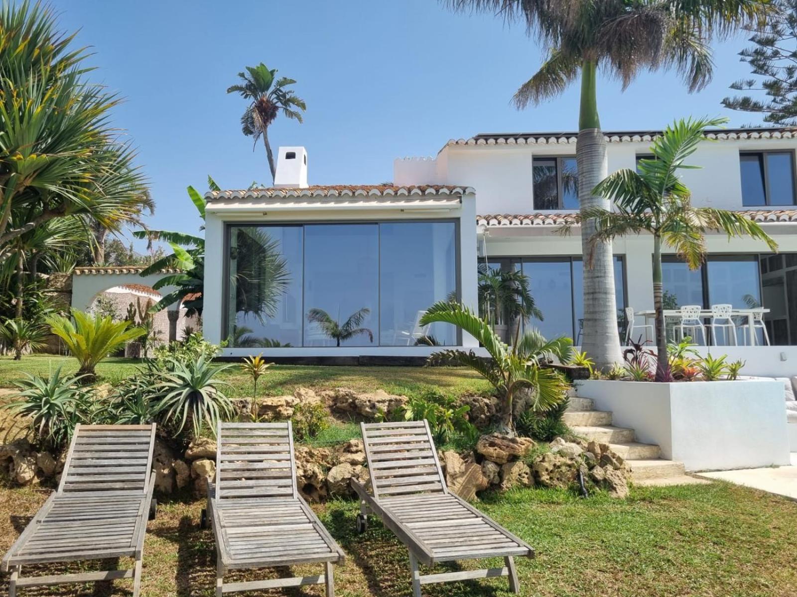 Bed & Breakfast In Villa Eden Palm Benalmádena Exteriör bild