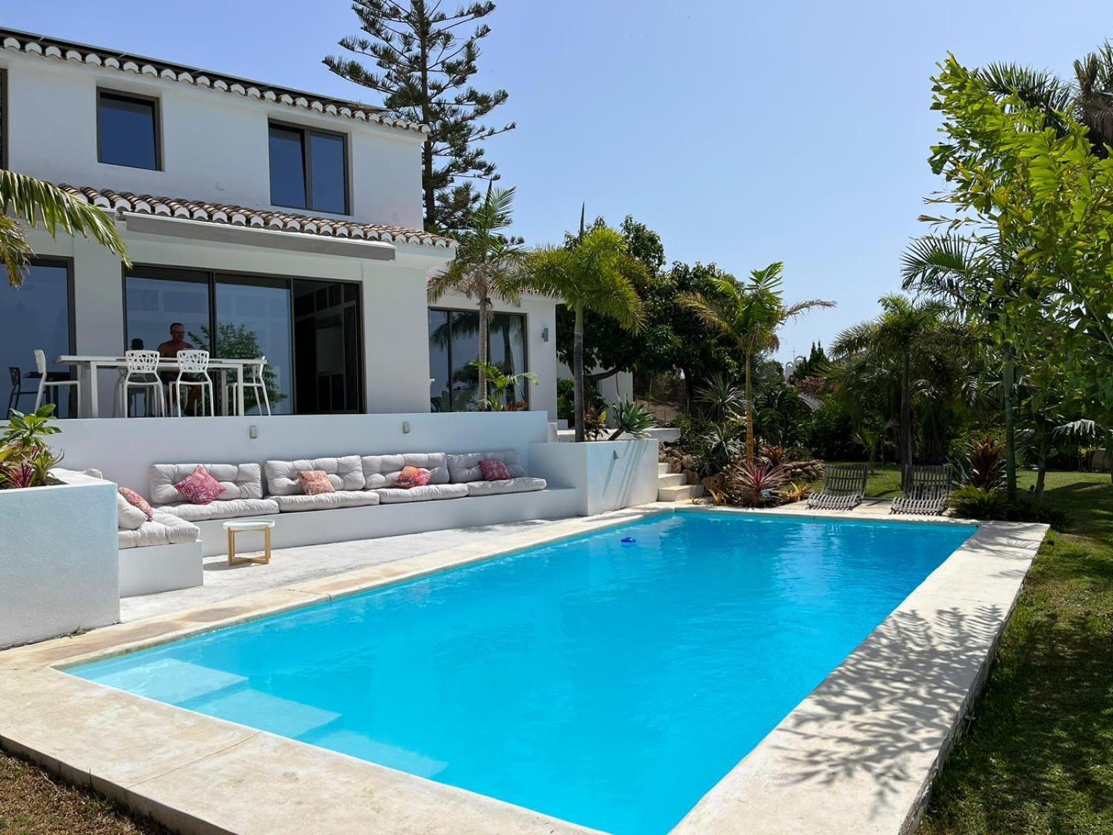 Bed & Breakfast In Villa Eden Palm Benalmádena Exteriör bild